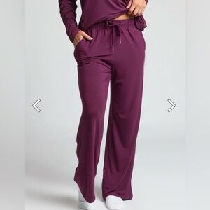 NWOT Comfrt Cloud Lounge Pants Plum XS